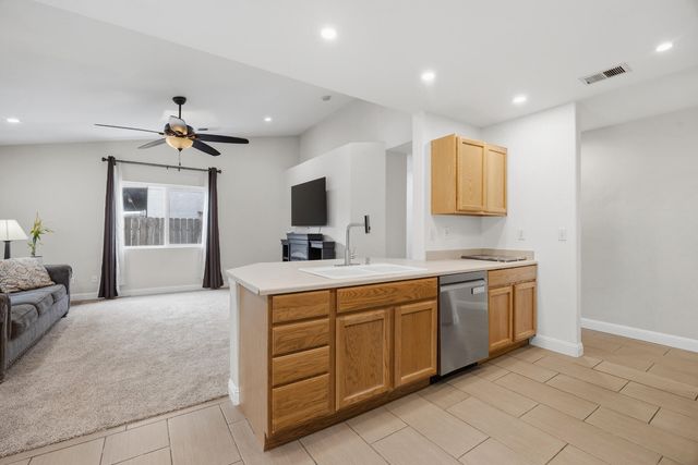 3223 W Sedona Avenue, Visalia, CA 93291