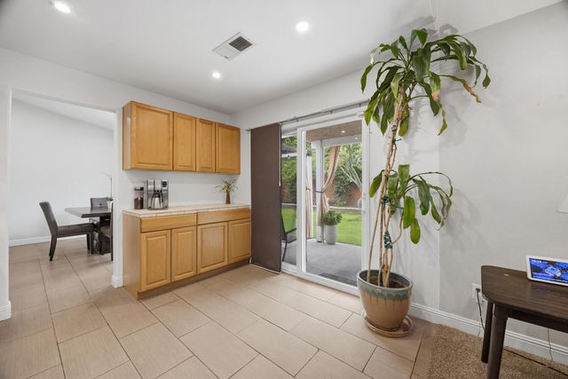 3223 W Sedona Avenue, Visalia, CA 93291