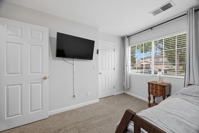 3223 W Sedona Avenue, Visalia, CA 93291