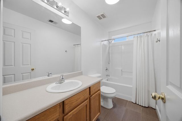 3223 W Sedona Avenue, Visalia, CA 93291