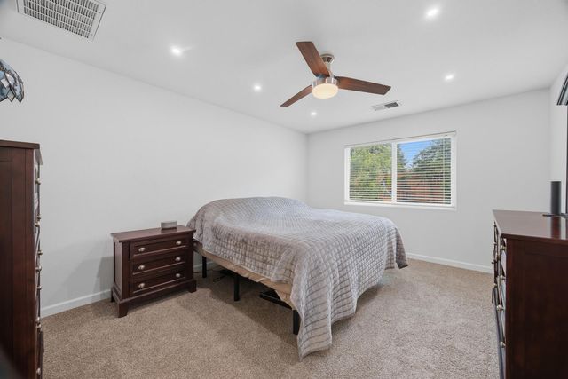 3223 W Sedona Avenue, Visalia, CA 93291