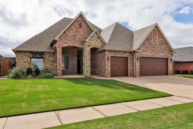 18513 Haslemere Lane, Edmond, OK 73012