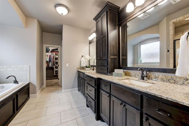 18513 Haslemere Lane, Edmond, OK 73012