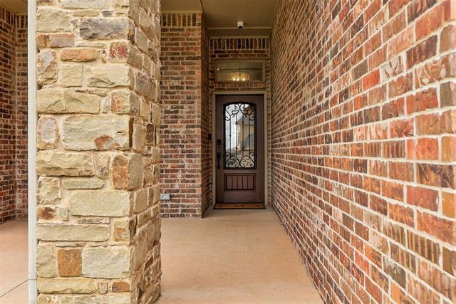 18513 Haslemere Lane, Edmond, OK 73012