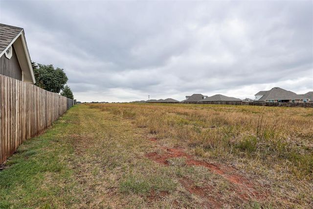 18513 Haslemere Lane, Edmond, OK 73012