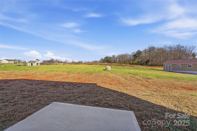 1532 Null Road, Lincolnton, NC 28092