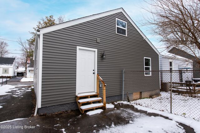 3818 Jewell Ave, Louisville, KY 40212