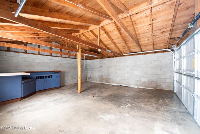 3818 Jewell Ave, Louisville, KY 40212