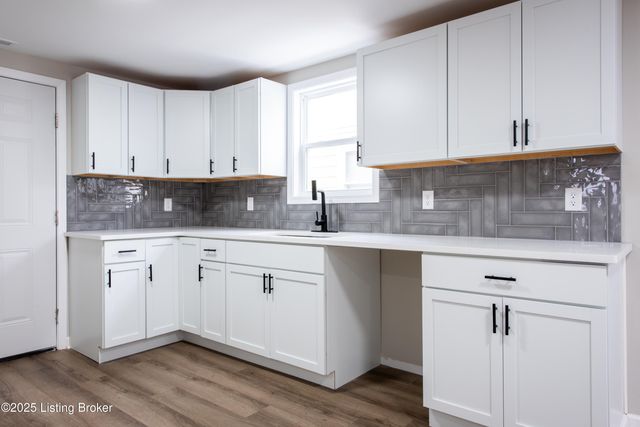 3818 Jewell Ave, Louisville, KY 40212