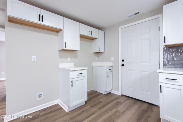 3818 Jewell Ave, Louisville, KY 40212