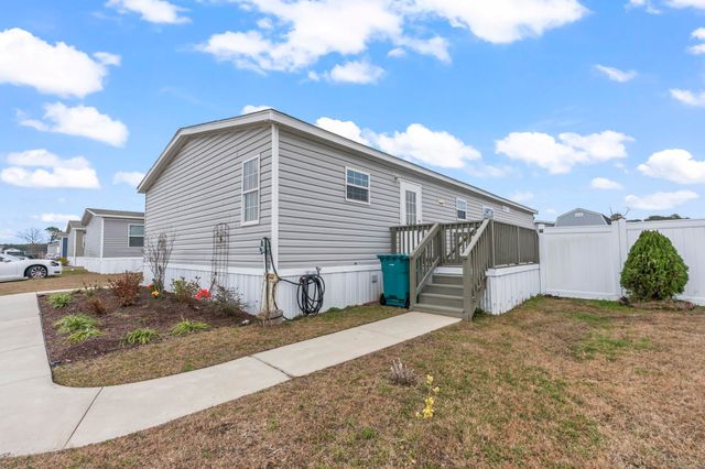 136 Shetland Woods Dr., Myrtle Beach, SC 29577