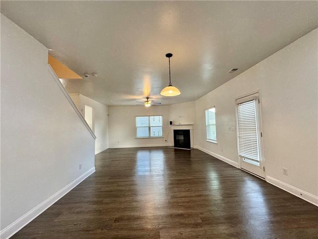 320 Brooks Village Drive, Pendergrass, GA 30567