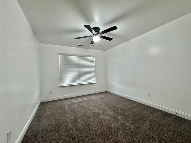 320 Brooks Village Drive, Pendergrass, GA 30567