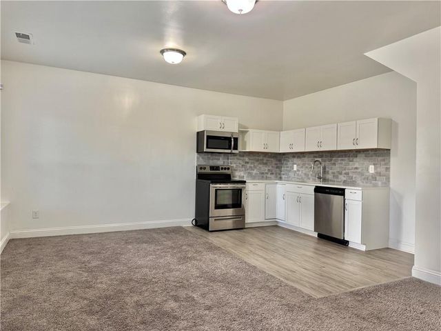 320 Brooks Village Drive, Pendergrass, GA 30567