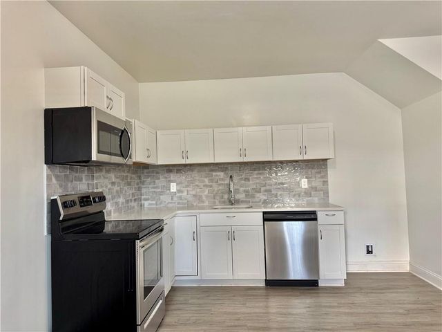 320 Brooks Village Drive, Pendergrass, GA 30567