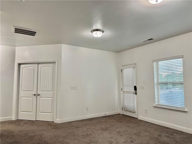 320 Brooks Village Drive, Pendergrass, GA 30567
