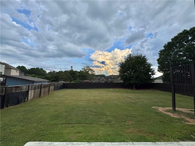 320 Brooks Village Drive, Pendergrass, GA 30567