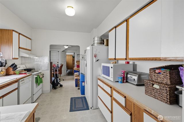 911 Martin Luther King Jr Way, Seattle, WA 98122