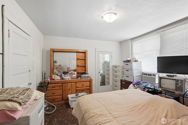 911 Martin Luther King Jr Way, Seattle, WA 98122