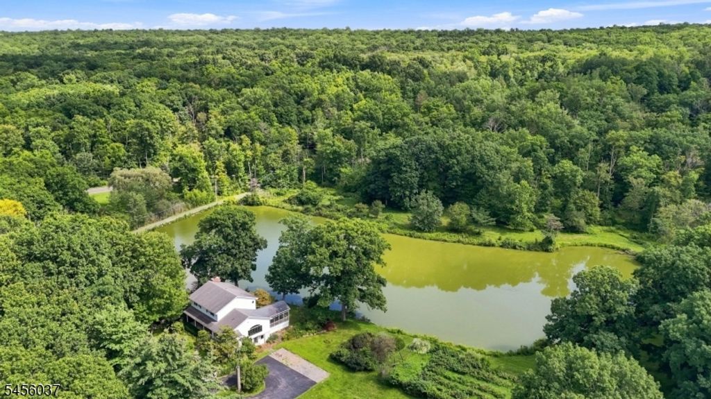 131 Deckertown Tpke, Montague Twp., NJ 07827 — exterior