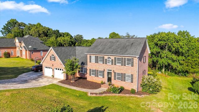 4948 Betty Drive NE, Hickory, NC 28601