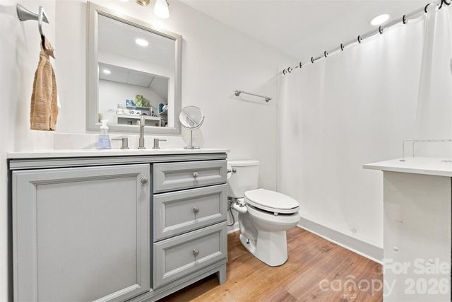 4948 Betty Drive NE, Hickory, NC 28601