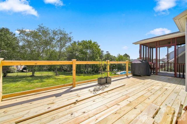 4948 Betty Drive NE, Hickory, NC 28601