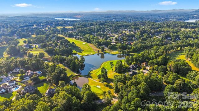 4948 Betty Drive NE, Hickory, NC 28601