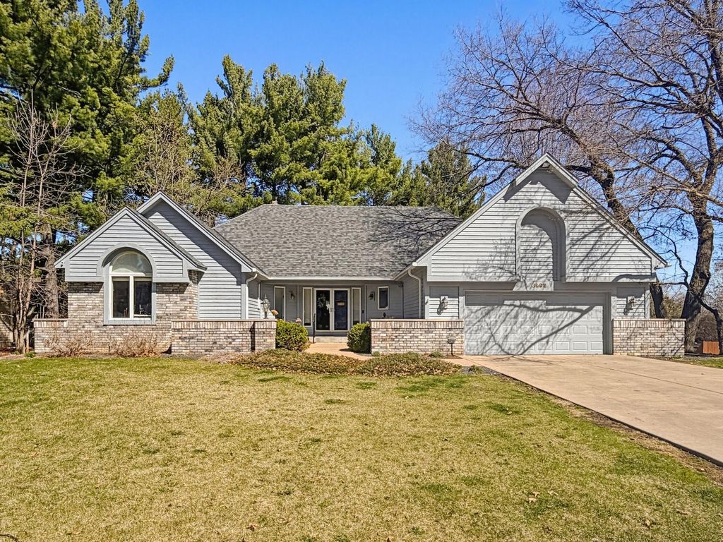 8992 Hidden Meadow Road, Woodbury, MN 55125 — exterior