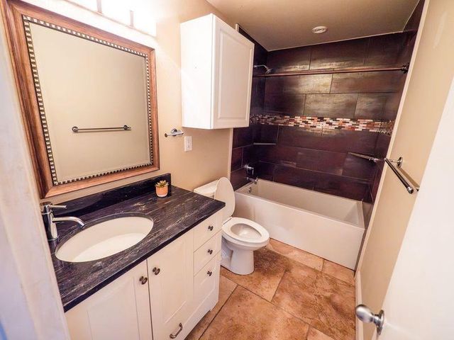 2303 Eastside DR 209, Austin, TX 78704