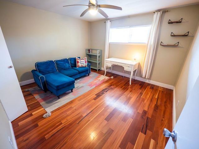 2303 Eastside DR 209, Austin, TX 78704