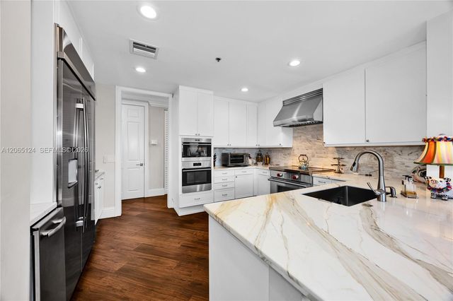 13647 Deering Bay Drive 142, Coral Gables, FL 33158