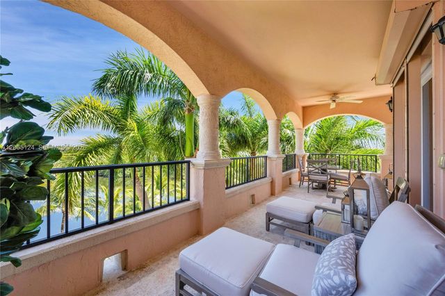 13647 Deering Bay Drive 142, Coral Gables, FL 33158