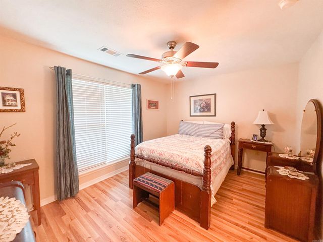 1502 Lauren, Searcy, AR 72143