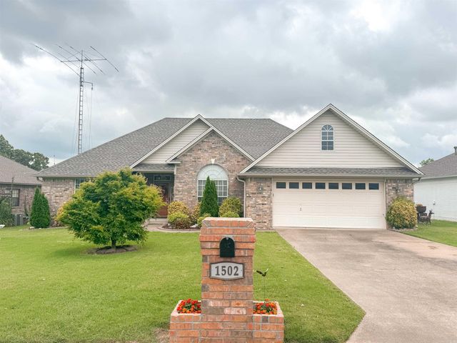 1502 Lauren, Searcy, AR 72143