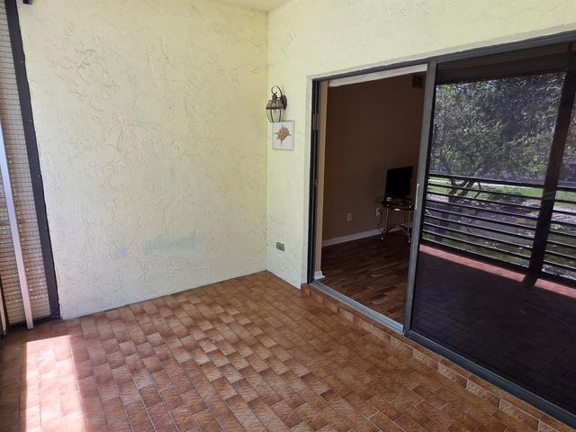 6090 N Sabal Palm Boulevard 209, Tamarac, FL 33319
