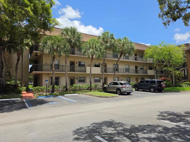 6090 N Sabal Palm Boulevard 209, Tamarac, FL 33319