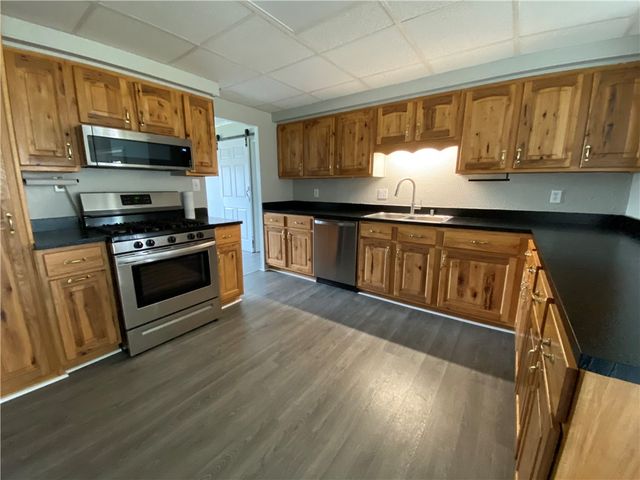 12 Little Pine Pl, City Of Franklin, PA 16323