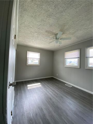 12 Little Pine Pl, City Of Franklin, PA 16323