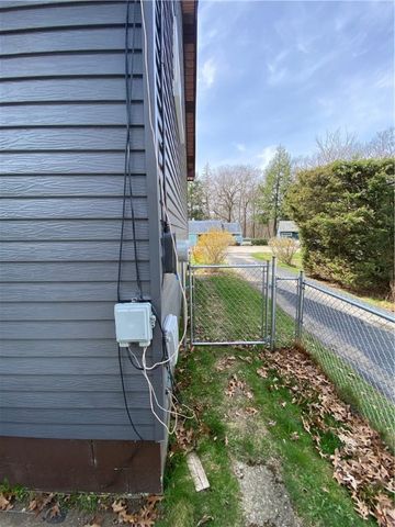 12 Little Pine Pl, City Of Franklin, PA 16323