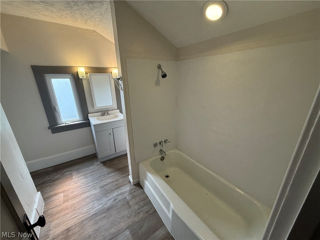 882 Redfern Avenue, Akron, OH 44314