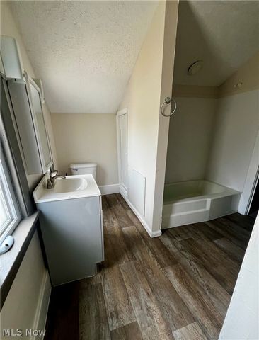 882 Redfern Avenue, Akron, OH 44314