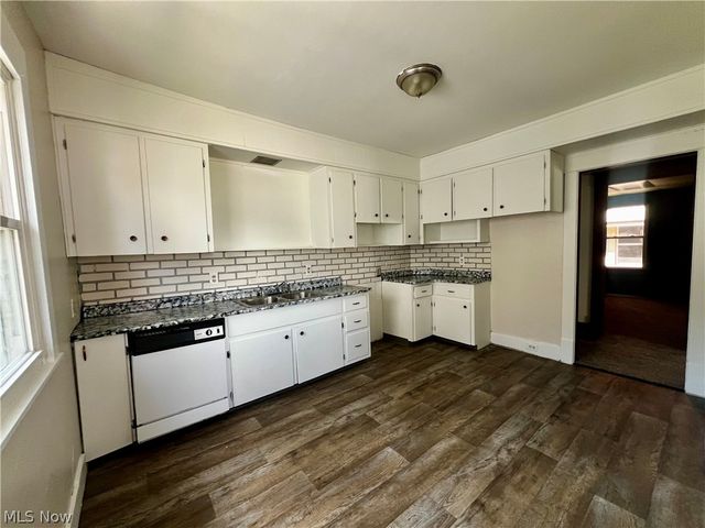 882 Redfern Avenue, Akron, OH 44314
