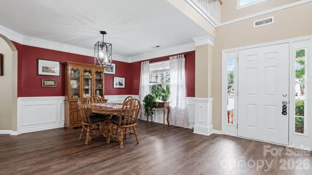 208 Elrosa Road, Mooresville, NC 28115