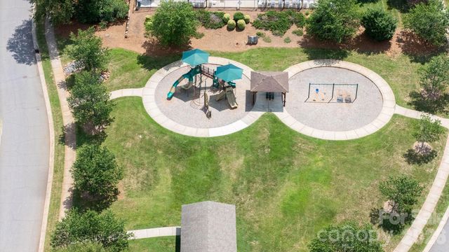 208 Elrosa Road, Mooresville, NC 28115
