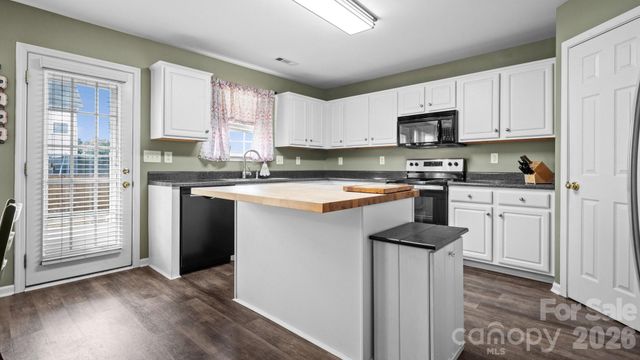 208 Elrosa Road, Mooresville, NC 28115
