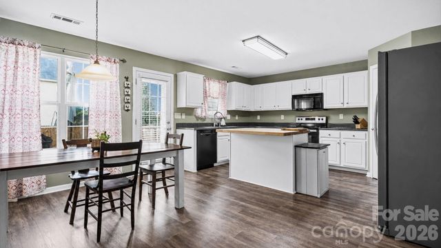 208 Elrosa Road, Mooresville, NC 28115