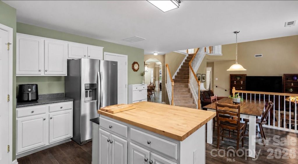 208 Elrosa Road, Mooresville, NC 28115