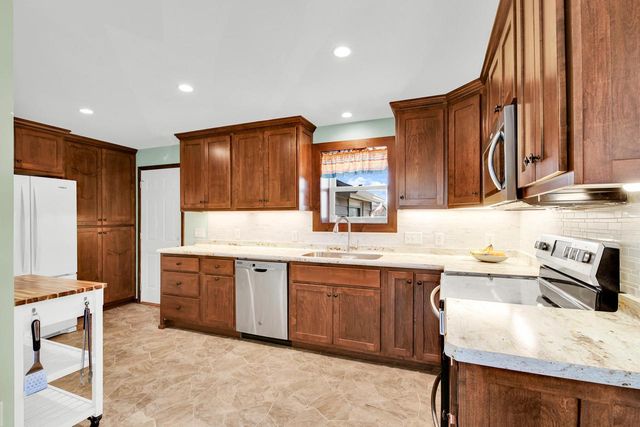 7550 Townline ROAD, West Bend, WI 53090
