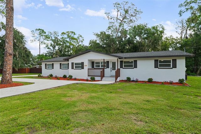 1725 WALKER ROAD, Lakeland, FL 33810